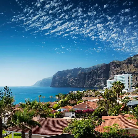 Eden La Paz Villa *
